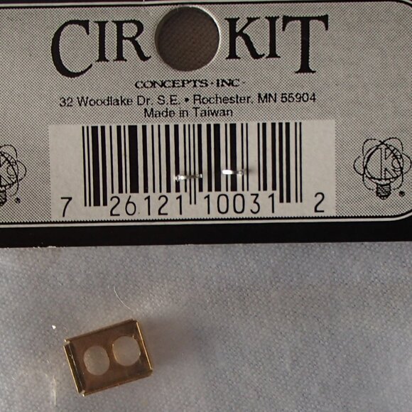Cir-Kit 1003A Decorative  Brass Outlet Cover: Dollhouse Miniatures 1:12 Scale - Picture 5 of 7